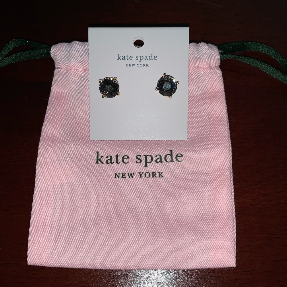🎁 kate spade Stud Earrings (black)